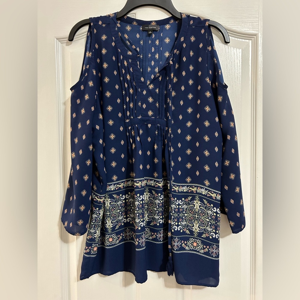 Ladies Navy and Cream Patterned Blouse